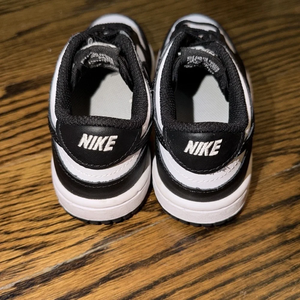 Nike Kids Black & White Low Dunk Sneakers 9C